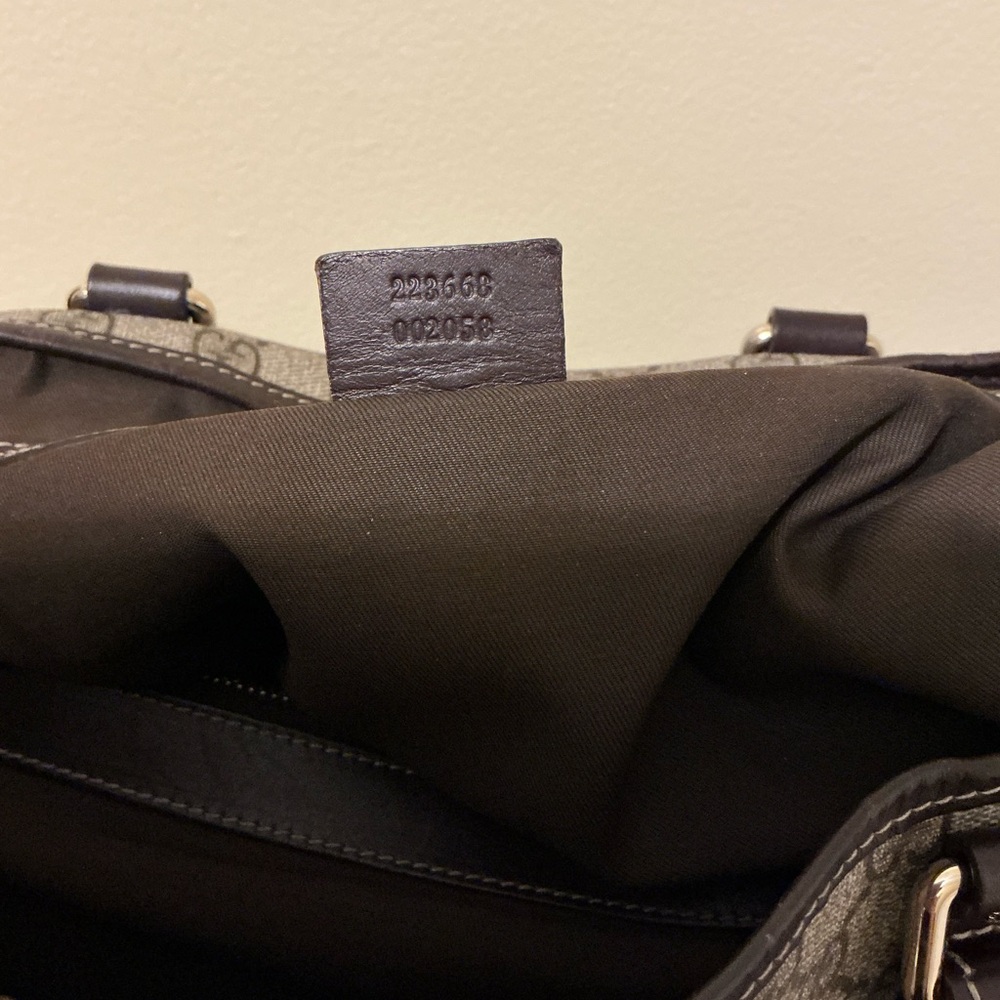 Gucci GG Supreme Large Joy Tote Bag - Picture 11 of 15